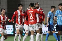 成都蓉城赛前单刀错失，志在全明星赛名次提升，球迷炸锅，赛季目标并未改变(浙江球迷围堵成都蓉城)-ewc在线入口