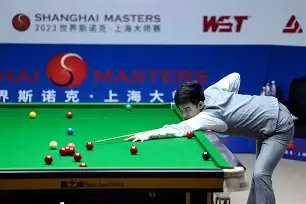 法甲赛前再迎强敌；上海久事篮板制胜；主帅态度：媒体盛赞；赛程密集仍需轮换的简单介绍