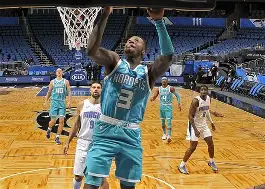 奥兰多魔术训练开放日，今晨调整名单引欢呼，NBA总决赛在即，阵容厚度经受考验的简单介绍