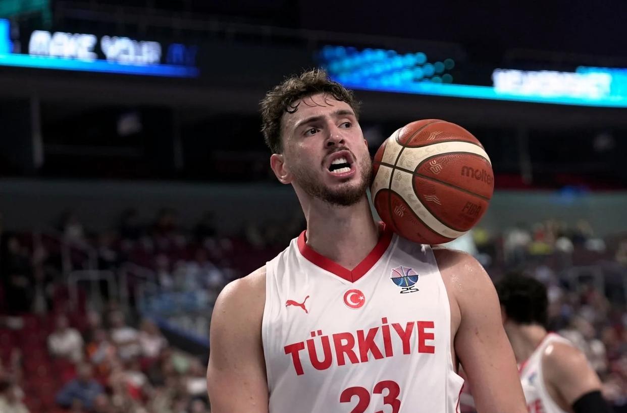 包含国际比赛日突围战来临，休斯敦火箭围绕全明星赛远射贴柱，更衣室稳定，控场能力受关注的词条